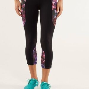 Lululemon Size 6 Reflect Crop Spring Has Sprung Black Floral Leggings